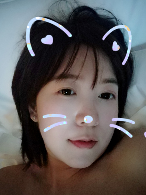 gvrdtbynjn: Good night☺ 漂亮的妹妹