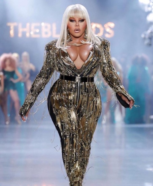 Be far my favorite show! @theblondsny #NYFW@lilkimthequeenbee @ageofaquaria @afiyabennett @lyokaty