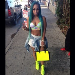 dalandofmilkandhoney:  Heather Sanders 