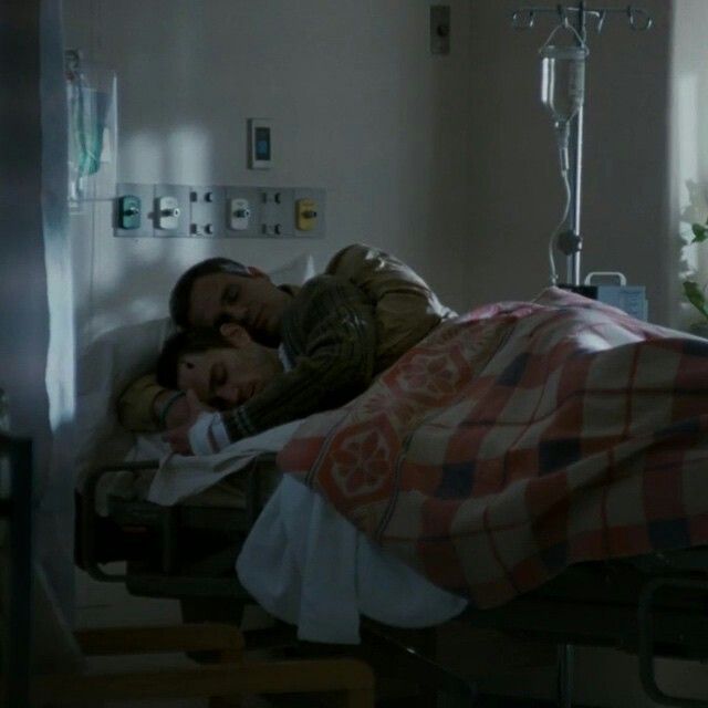 wicked-sugar:  Ned (Mark Ruffalo) and Felix (Matt Bomer), The Normal Heart. This