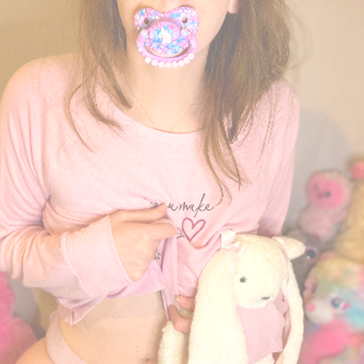 iamprincessbabyluna:messy girl doing messy