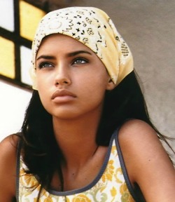brazilian-bombshells:  Adriana for Elle Magazine 