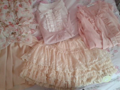 crybaby-nymph:  some new clothes from td