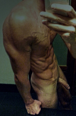 jerk-smooth: cockyhunk:  Stripped as going