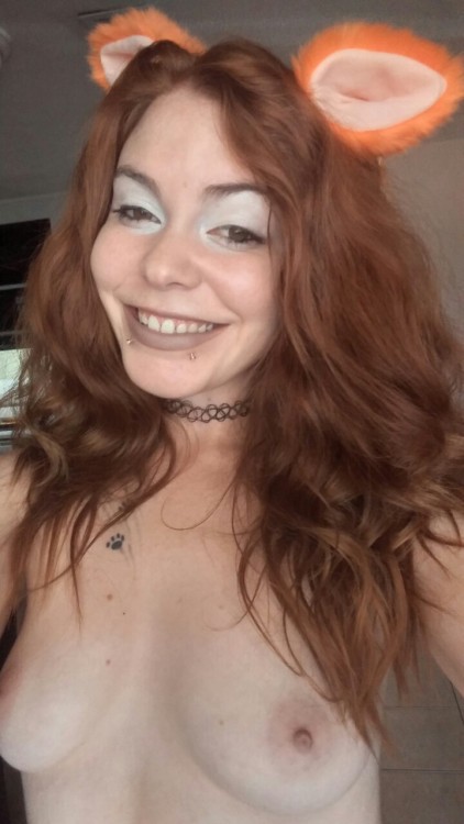 flareon420:   I’ve been working on some very foxi content today Delphoxi.manyvids.com