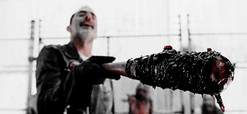 wicked-chocolatine:  « Look at that »