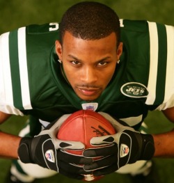 nubianbrothaz:  Kerry Rhodes (football) born 2 August 1982.living with that Leo energy.  