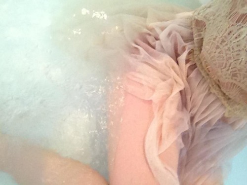 nymphetfashion: I love wearing pretty princess dresses and playing in the bath! It makes me feel lik