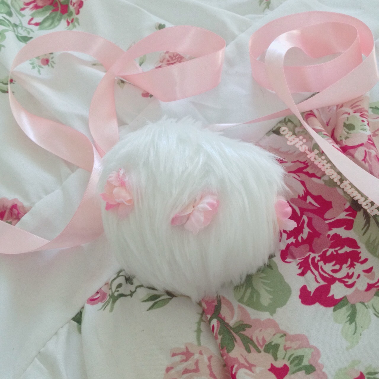 oujis-kitten:  Before &amp; After of the new bunny tail I was gifted my a friend.