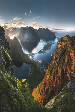lsleofskye:  Dreamer | tomashavelLocation: Lofoten Archipelago, Norway