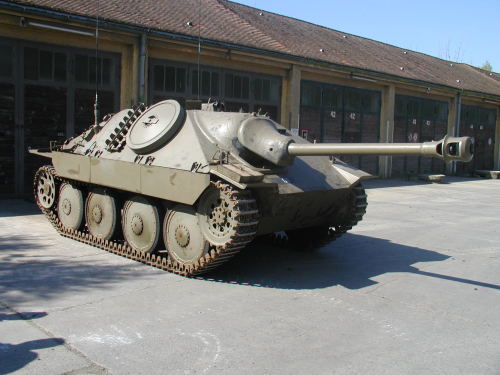 titovka-and-bergmutzen: Hetzer gonna hetz