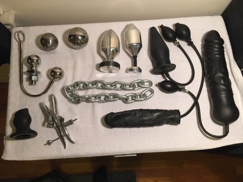 kinkythingsilike: Next stop on the guided tour of the Kinky Things I Own. This post covers the rest of the stuff in the dresser.  Photo One: The second drawer. This is stuff I also use fairly often but is bulkier than the stuff in drawer one. My estim