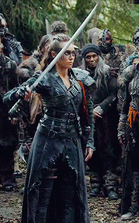 onlyalyciacarey:Lexa Appreciation Week:↳ Day 5: Favourite outfits.