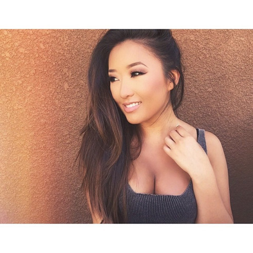 asianaddict:  Meet asian singles! source: Asian Angels