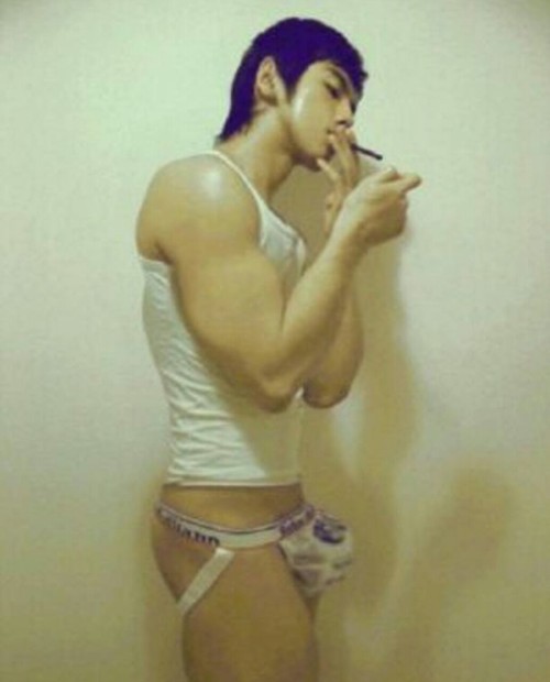 koreafuxxman:  Korean sexy gay