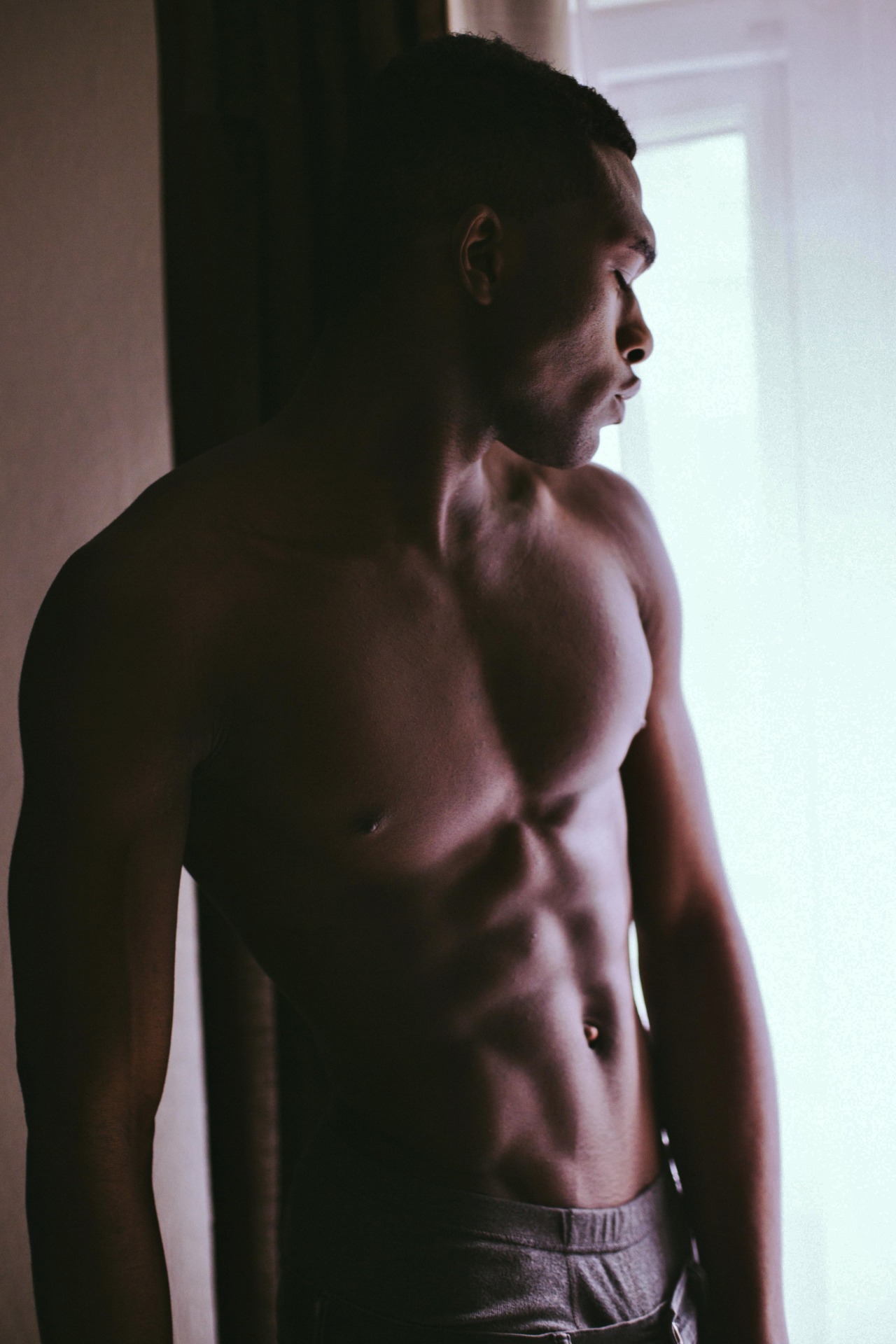 blackmalemodels:  Leonardo Taiwo (D1 Models) (who apparently has no need for clothes
