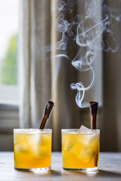 propheticfire: renegadestaples: sweetoothgirl: honey &amp; hearth cocktail {bourbon, yellow char