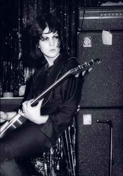 superseventies:Joan Jett on stage. 