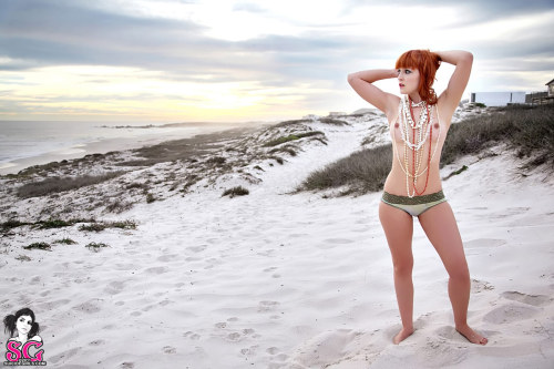 suicidegirls-southafrica:  Lunar Suicide  Photographer: Talamia For more South African SuicideGirls You love these Hopeful Suicide Girls ? help them to become “PINK” on the SG website ;) 