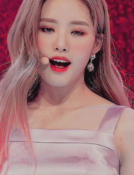 parkgowon:jiwon ; love bomb 181018