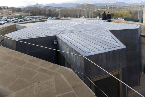 nnmprv: Rehabilitación de la Muralla de Logroño by Pesquera Ulargui Arquitectos. You can find me on: