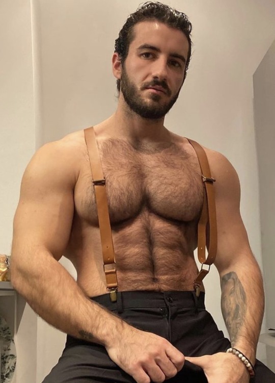 elnerdo19:Gorgeous Greek and hairy stud, Sam Vass!!!!! 💙🔱💙🔱💙😍💪🏼😘😛🔥🔥🔥