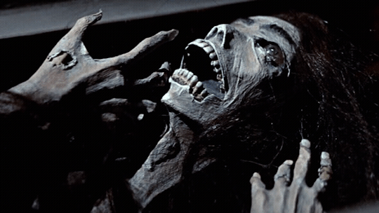 ilovemesomevincentprice:Vincent Price - The Pit And The Pendulum 