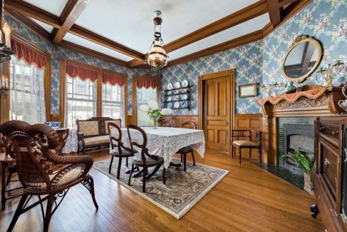 househunting:$849,900/8 brFall River, MALITERALLY LIZZIE BORDEN’S HOUSE:“ Announcing the Maplecroft 