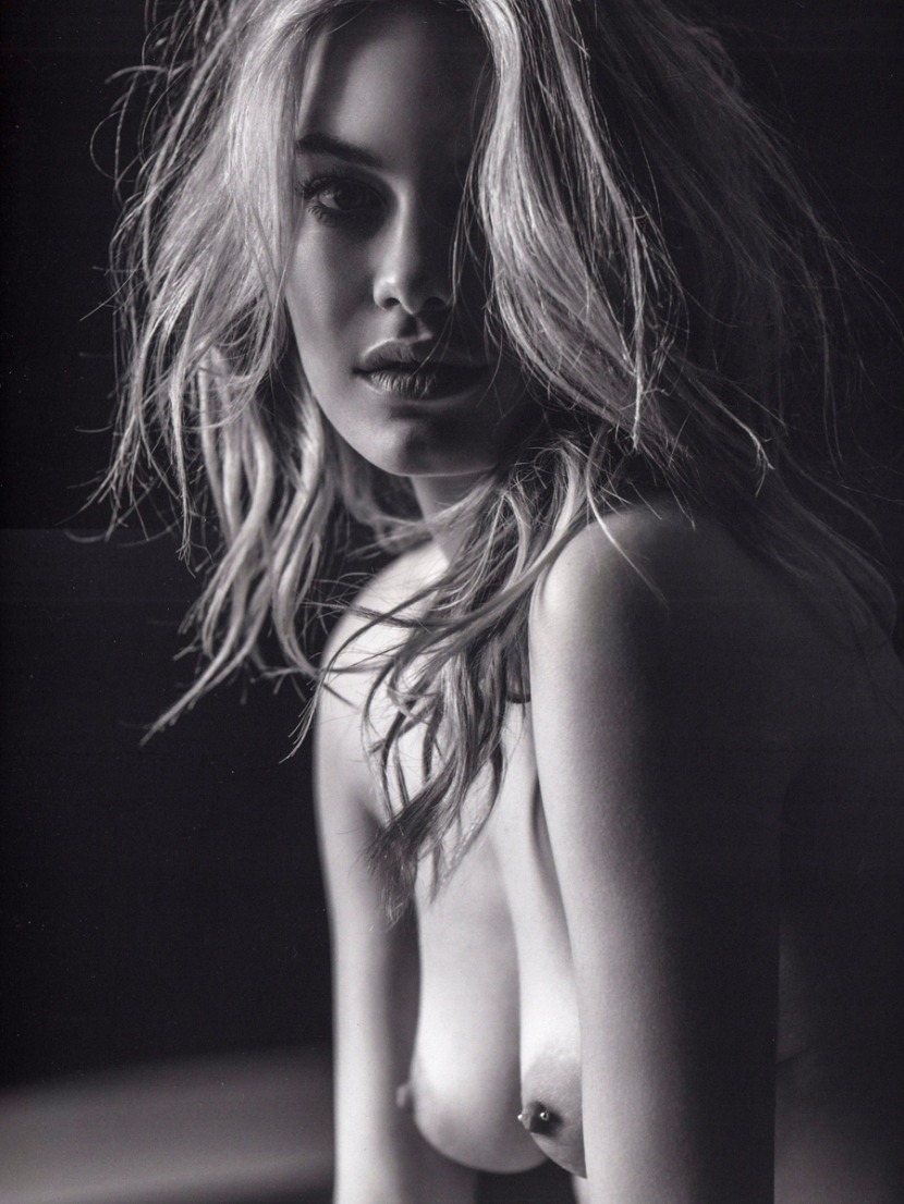 4161215:    Camille Rowe 