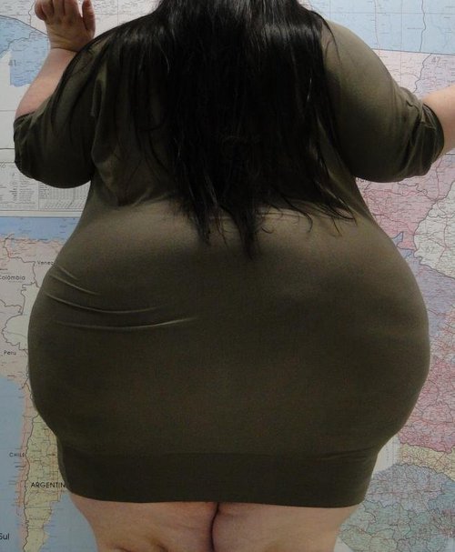 thehistoryofheaviness: Ageless beauty and booty (and a lover of geography)