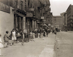  28th Street looking east from Second Avenue, New York City, 1931. 