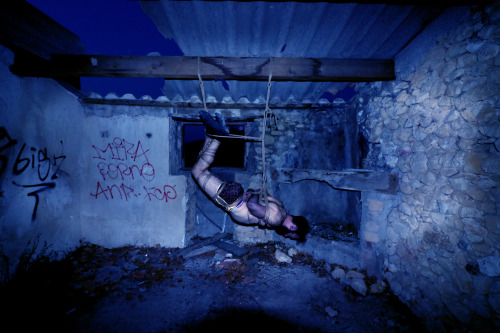 Porn calamitystephsociopathe:  Dusk in the abandoned photos