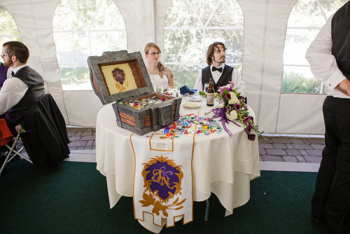 huffingtonpost:  This World Of Warcraft wedding is what geek dreams are made of. 
