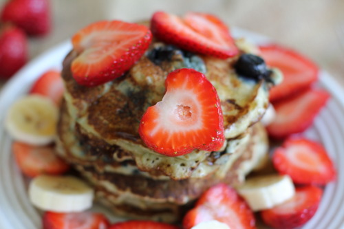 Stacks on stacks on stacks! Making vegan blueberry pancakes for #brunch. Happy #fathersday everyone!