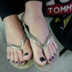 beautiful-womens-feet:Beautiful Womens Feet