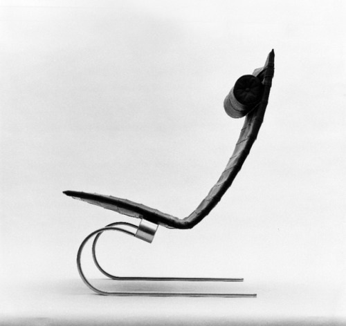 Poul Kjærholm PK 20 chair, 1968. Photos by Keld Helmer-Petersen, Denmark. Via Kunstbib.dk