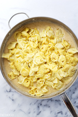 prettypasta:  Rosemary Garlic Tortellini