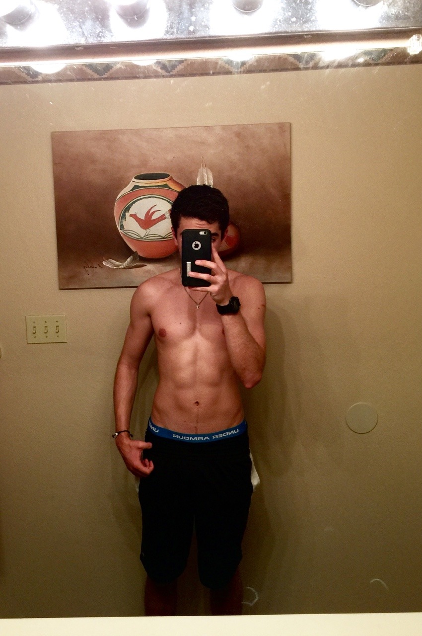 chad2431:This is for the anon that asked for a shirtless pic of me. Also, sorry for