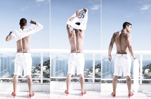 tudopoorrbr:  teamrebeldesbrasil:  somic-and-barteus:  ai deuuxx *-*   multiplica senhor!  JEEEEEEOVÁ  
