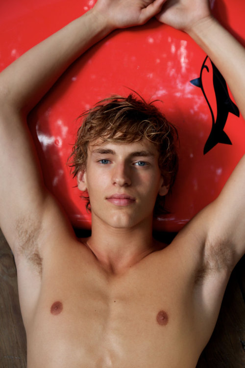 This boy has some great pits, nips and lips. 