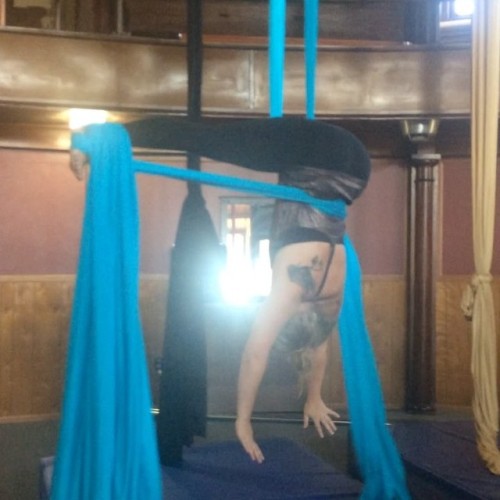 So easy @meganswartwood (at Riot Circus Arts)