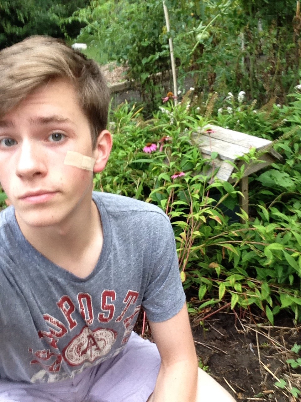 bacteriia:  themagicraunch:  themagicraunch:  Guys don’t mind the awful shirt but
