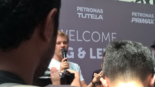 More of the photos I took of Nico today. Just posting them so I know where to find them again in fut