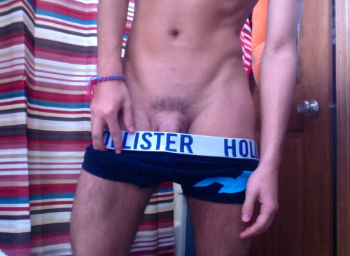 troyisnakedwitholly: hot submission from ydochaithcock.tumblr.com . xxx