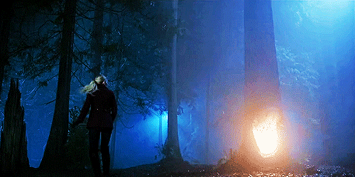 maleficentdrake:rxinbowspxrkle: sapphics: #so dramatic you gotta make the closet EXPLODE when you co
