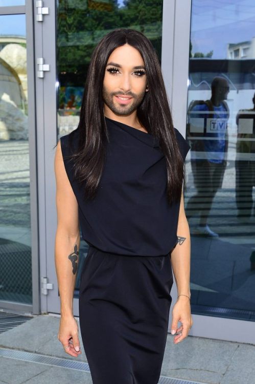 June 27, 2015Conchita at another tv-show at her Poland weekend in an ALEK dress from Wolford and sho