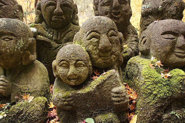 onyxrabbit:  funkalmighty:  taktophoto:  1,200 Whimsical Stone Statues at Buddhist