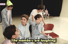 t-yong:When the PD asks Mingyu to show how a tough guy would hit a wall+ the members reactions