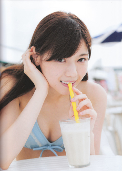 voz48:  Nishino Nanase 1st Photobook 「Fudangi」