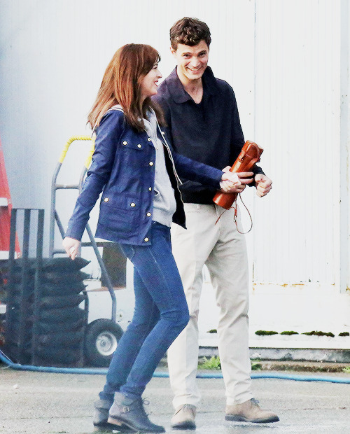 ohmrgrey:  Jamie Dornan and Dakota Johnson filming reshoots together for Fifty Shades Of Grey at the airport in Vancouver, on October, 14 